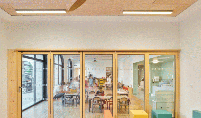 Nouveauté ! Séparation d’espaces avec l'installation d'une baie accordéon bois – Bourg-en-Bresse (01)