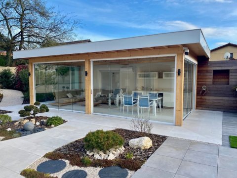 Nouveauté ! Fermeture complète de pool-house sur mesure : un espace extérieur transformé en véritable lieu de vie proche de Villefranche-sur-Saône