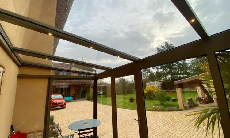 Création d’un sas d’entrée et extension de l’habitation : aménagement maîtrisée et confort durable près de Trévoux (01)