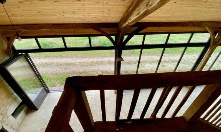 Extension d'une ancienne longère bressane avec nos systèmes aluminium en accordéon près de Bourg-en-Bresse dans l'Ain (01) !