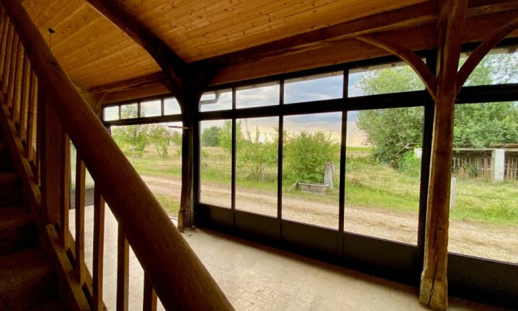 Extension d'une ancienne longère bressane avec nos systèmes aluminium en accordéon près de Bourg-en-Bresse dans l'Ain (01) !