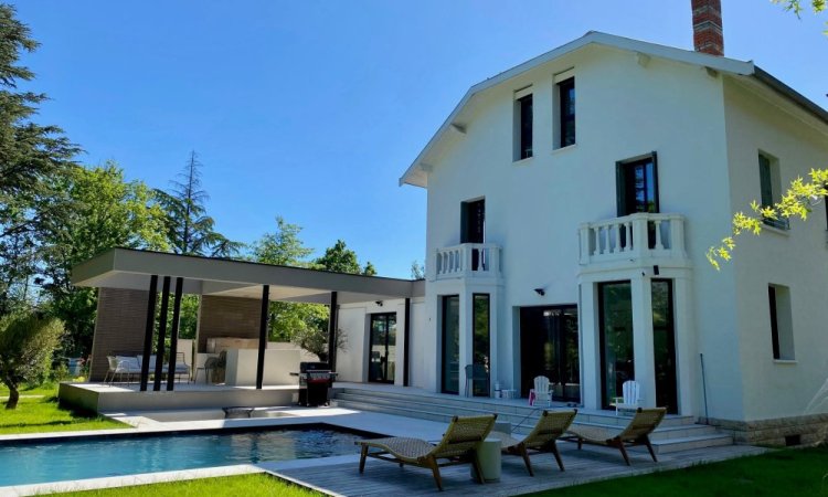 Remplacement de l'ensemble des menuiseries d'une maison bourgeoise en plein cœur de Lyon à Ecully (69)