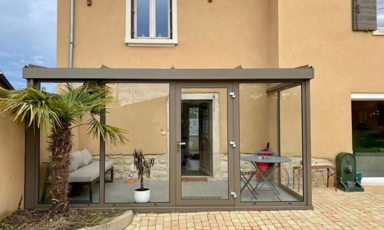 Création d’un sas d’entrée et extension de l’habitation : aménagement maîtrisée et confort durable près de Trévoux (01)