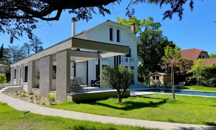 Fourniture et pose  de l'ensemble des menuiseries d'une sublime maison bourgeoise près de Lyon à Ecully (69) 