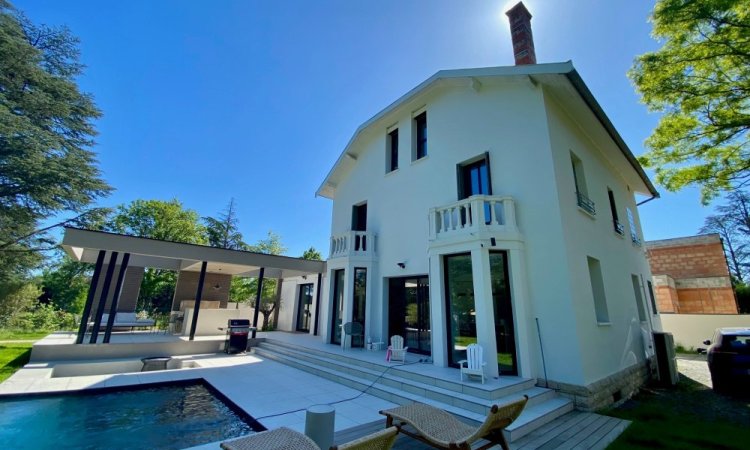 Remplacement de l'ensemble des menuiseries d'une sublime maison bourgeoise près de Lyon à Ecully (69) 