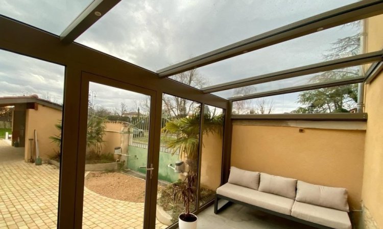 Création d’un sas d’entrée et extension de l’habitation : aménagement maîtrisée et confort durable près de Trévoux (01)