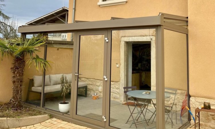 Création d’un sas d’entrée et extension de l’habitation : aménagement maîtrisée et confort durable près de Trévoux (01)