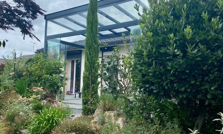 Installation d'une pergola à pente inversée près de Lyon