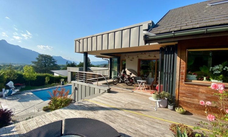 Extensions complète de terrasses dans une sublime maison à Voglans (73) avec une vue époustouflante !