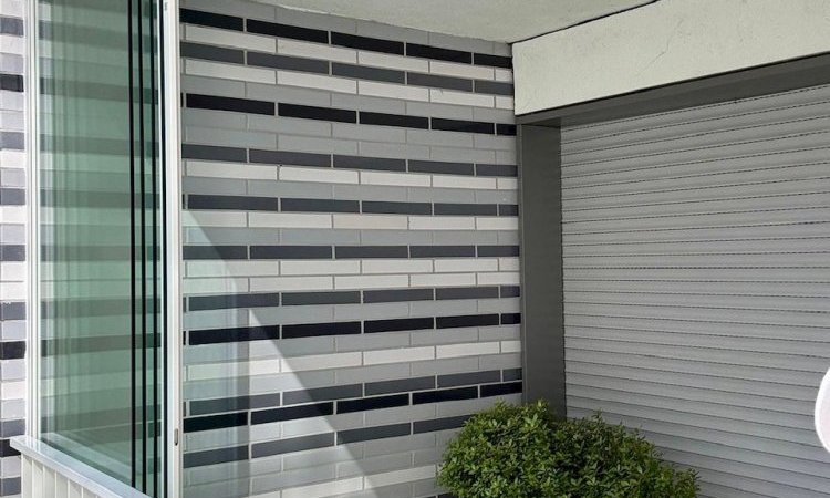 Fermeture de terrasse avec système coulissant tout verre : profiter de sa terrasse plus longtemps à Lyon!